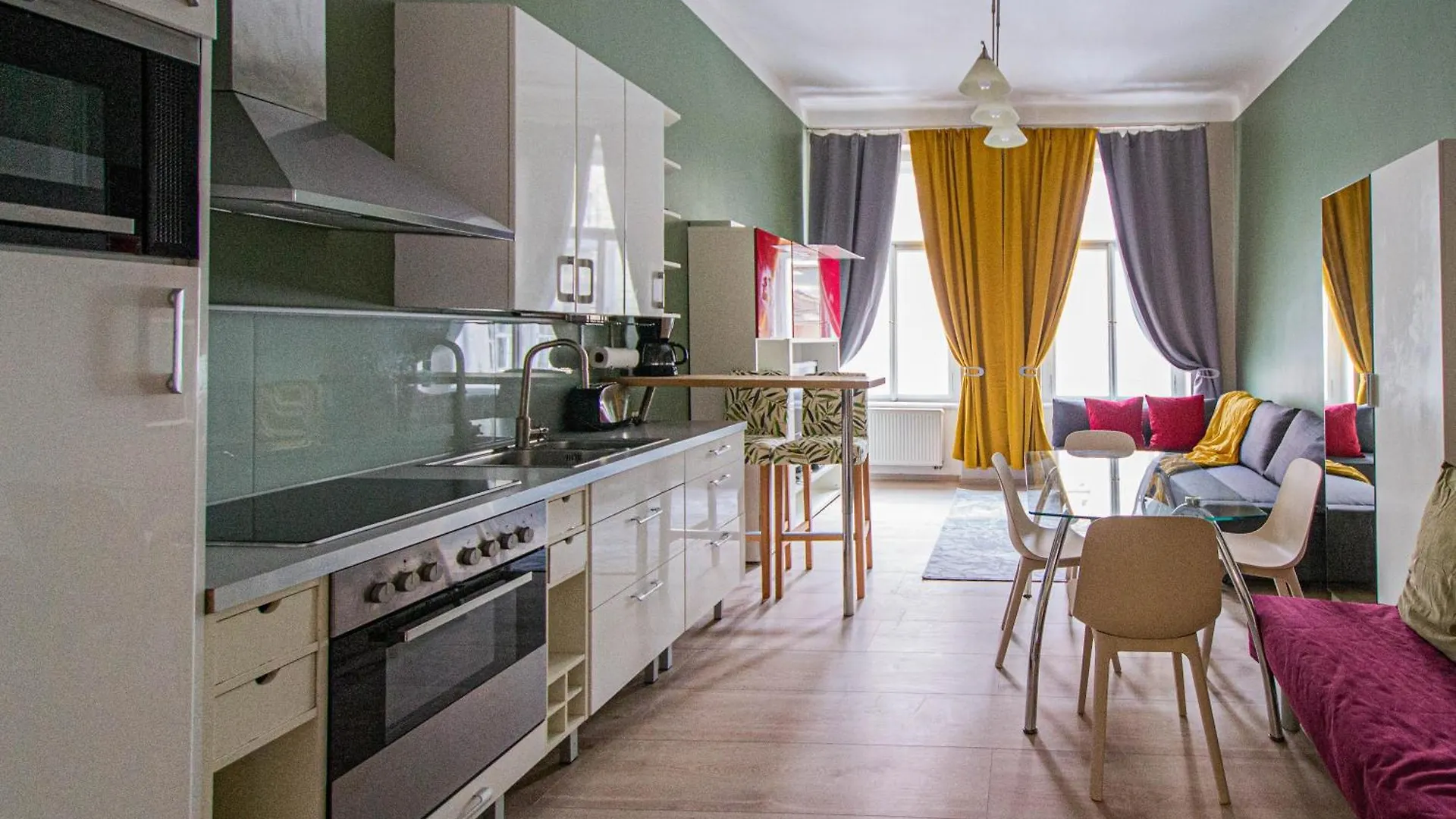 Modern Cozy Apartment By Ruterra Prag