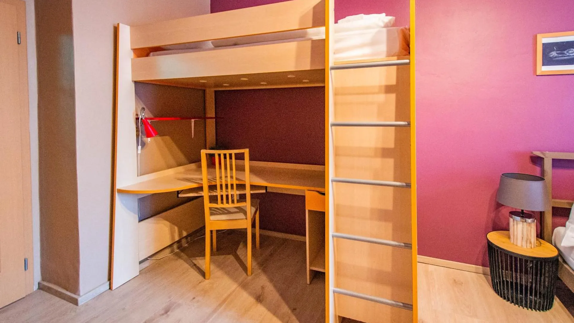 Modern Cozy Apartment By Ruterra Prag Tschechische Republik